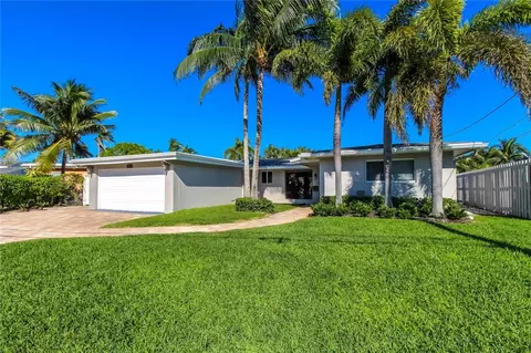 1350 SE 3rd Ave, Pompano Beach, FL 33060 photo 1