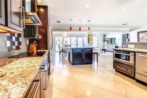 1350 SE 3rd Ave, Pompano Beach, FL 33060 photo 9