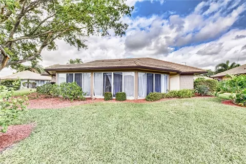 324 Villa Dr, Atlantis, FL 33462 photo 15