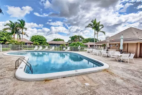 324 Villa Dr, Atlantis, FL 33462 photo 37