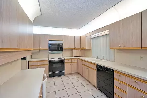 5341 Pine Cir, Coral Springs, FL 33067 photo 9