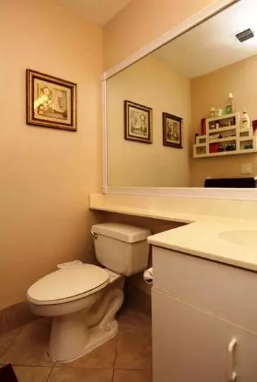3470 E Greenview Ter E, Margate, FL 33063 photo 18