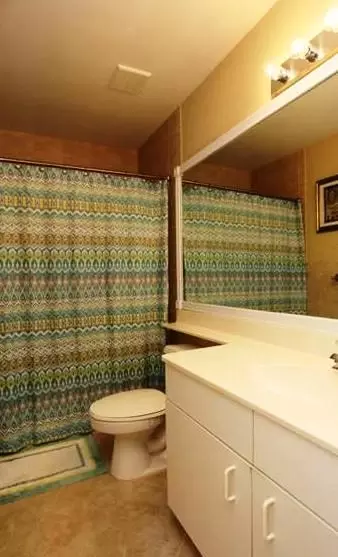 3470 E Greenview Ter E, Margate, FL 33063 photo 24