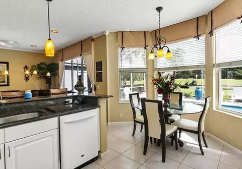3470 E Greenview Ter E, Margate, FL 33063 photo 11