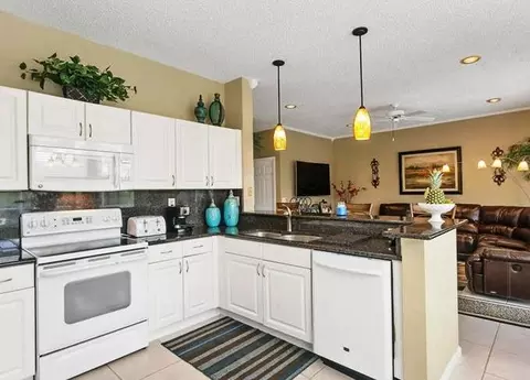 3470 E Greenview Ter E, Margate, FL 33063 photo 9