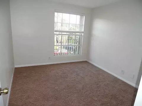 1060 NE 28th Ter, Pompano Beach, FL 33062 photo 21