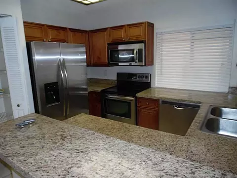 1060 NE 28th Ter, Pompano Beach, FL 33062 photo 13
