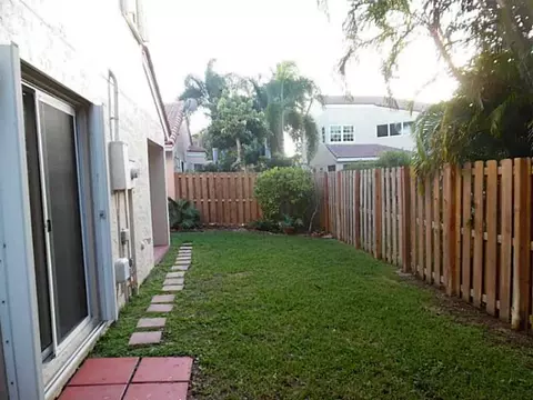 1060 NE 28th Ter, Pompano Beach, FL 33062 photo 26