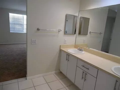 1060 NE 28th Ter, Pompano Beach, FL 33062 photo 25
