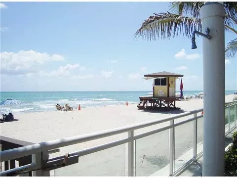 1060 NE 28th Ter, Pompano Beach, FL 33062 photo 16