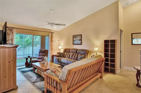 6400 Harbor Bnd, Margate, FL 33063 photo 8