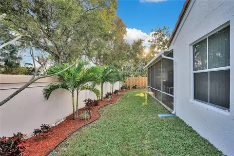 6400 Harbor Bnd, Margate, FL 33063 photo 32