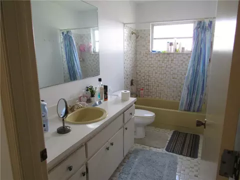 131 E Palm Dr, Margate, FL 33063 photo 17
