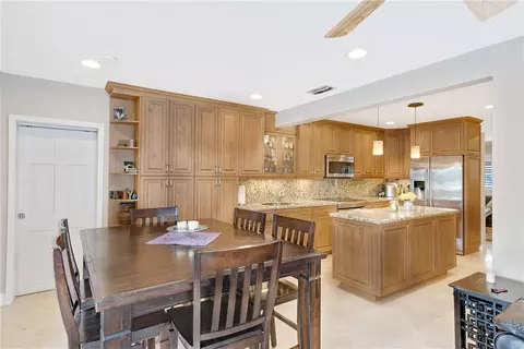241 SE 3rd St, Pompano Beach, FL 33060 photo 9