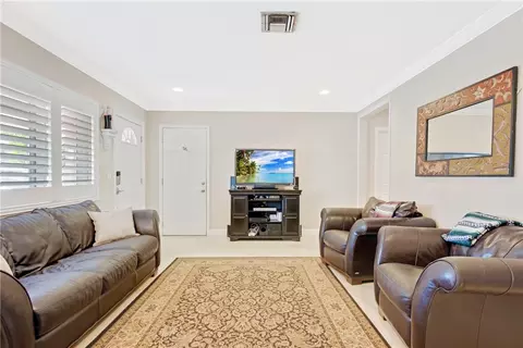 241 SE 3rd St, Pompano Beach, FL 33060 photo 17
