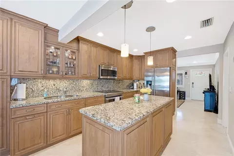 241 SE 3rd St, Pompano Beach, FL 33060 photo 11