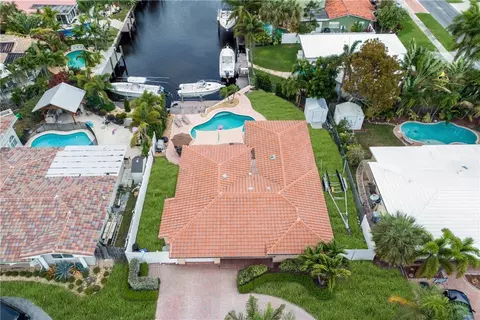 241 SE 3rd St, Pompano Beach, FL 33060 photo 27
