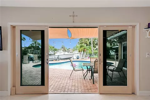 241 SE 3rd St, Pompano Beach, FL 33060 photo 14