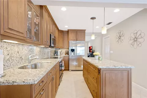 241 SE 3rd St, Pompano Beach, FL 33060 photo 13