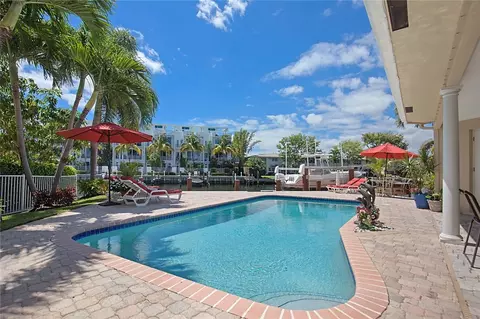 2702 NE 3rd St, Pompano Beach, FL 33062 photo 3