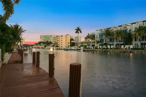 2702 NE 3rd St, Pompano Beach, FL 33062 photo 2