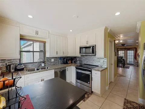 6209 Mohawk Ter, Margate, FL 33063 photo 3