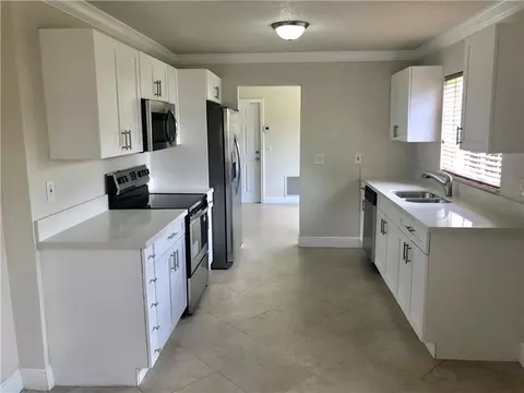 941 SW 68th Ave, North Lauderdale, FL 33068 photo 3