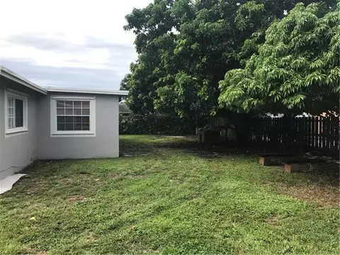 941 SW 68th Ave, North Lauderdale, FL 33068 photo 9