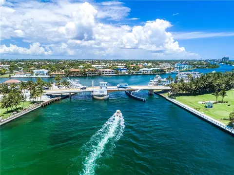 2742 NE 24th St, Lighthouse Point, FL 33064 photo 12