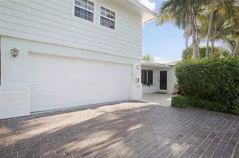2321 NE 45th St, Lighthouse Point, FL 33064 photo 2