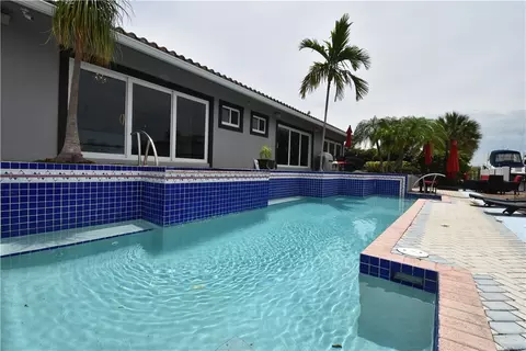 2761 NE 3rd St, Pompano Beach, FL 33062 photo 41