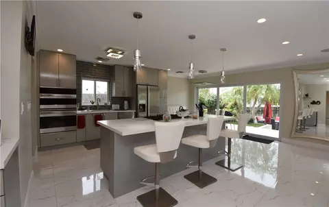 2761 NE 3rd St, Pompano Beach, FL 33062 photo 14