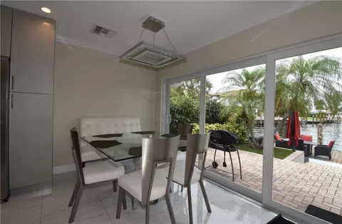 2761 NE 3rd St, Pompano Beach, FL 33062 photo 12