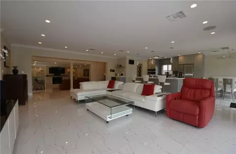 2761 NE 3rd St, Pompano Beach, FL 33062 photo 9