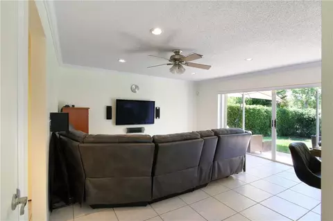 8564 NW 57th Dr, Coral Springs, FL 33067 photo 7