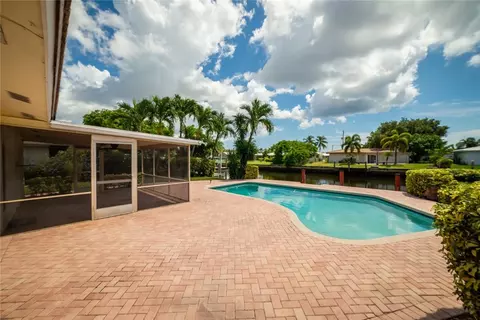 268 SE 3rd Ter, Pompano Beach, FL 33060 photo 9