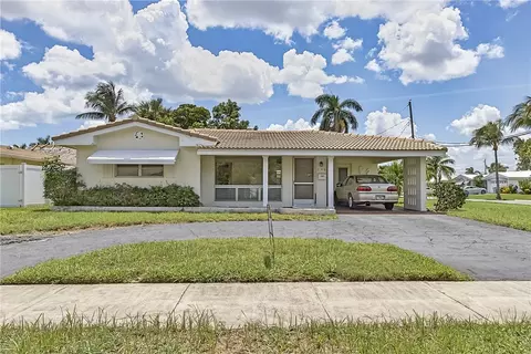 140 SE 3rd St, Pompano Beach, FL 33060 photo 1