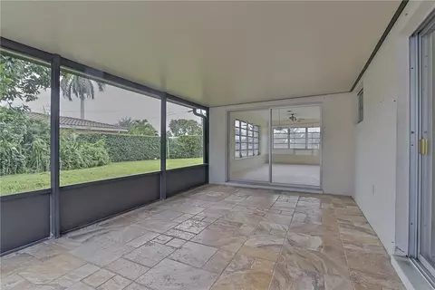 140 SE 3rd St, Pompano Beach, FL 33060 photo 28