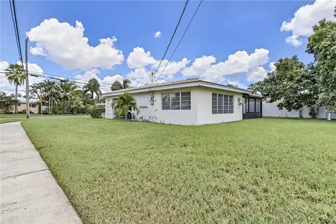 140 SE 3rd St, Pompano Beach, FL 33060 photo 30