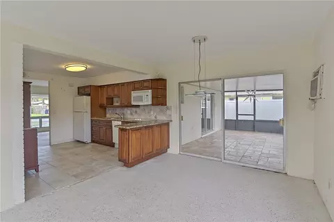140 SE 3rd St, Pompano Beach, FL 33060 photo 14