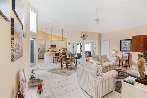 6566 Windsor Dr, Parkland, FL 33067 photo 2