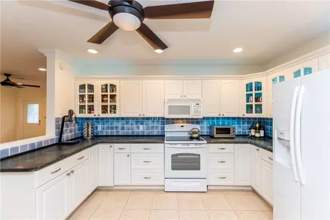 2613 NE 27th St, Lighthouse Point, FL 33064 photo 12