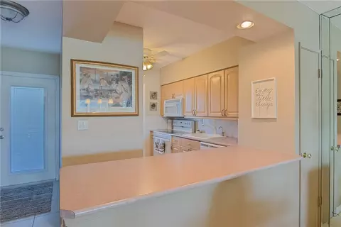 800 Pine Dr #6, Pompano Beach, FL 33060 photo 18