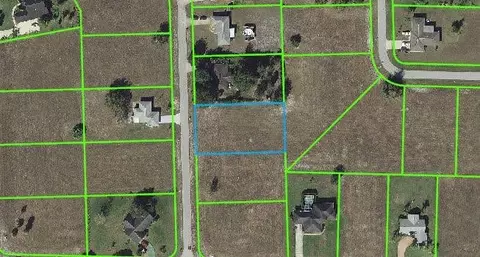 417 Meadow Land Rd, Sebring, FL 33876 photo 2