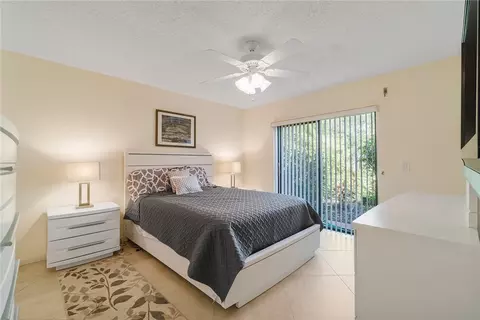 5213 E Lakes Dr, Pompano Beach, FL 33064 photo 11