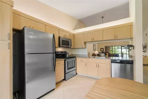 5213 E Lakes Dr, Pompano Beach, FL 33064 photo 8