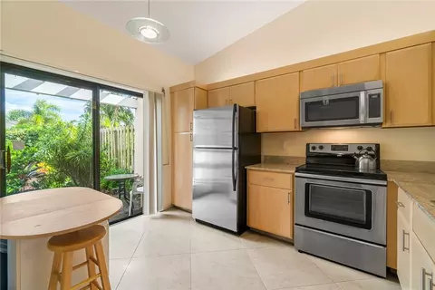 5213 E Lakes Dr, Pompano Beach, FL 33064 photo 7