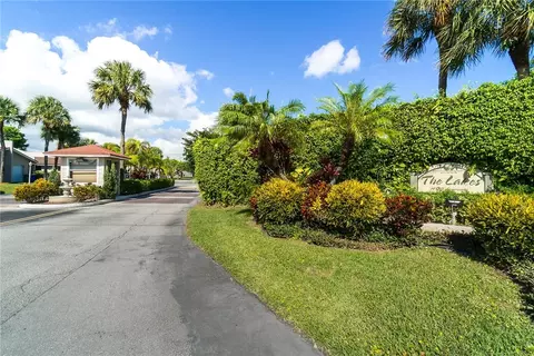 5213 E Lakes Dr, Pompano Beach, FL 33064 photo 20