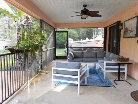 16059 E Cornwall Dr, Loxahatchee, FL 33470 photo 11