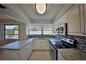 1121 SE 9th Ave, Pompano Beach, FL 33060 photo 27